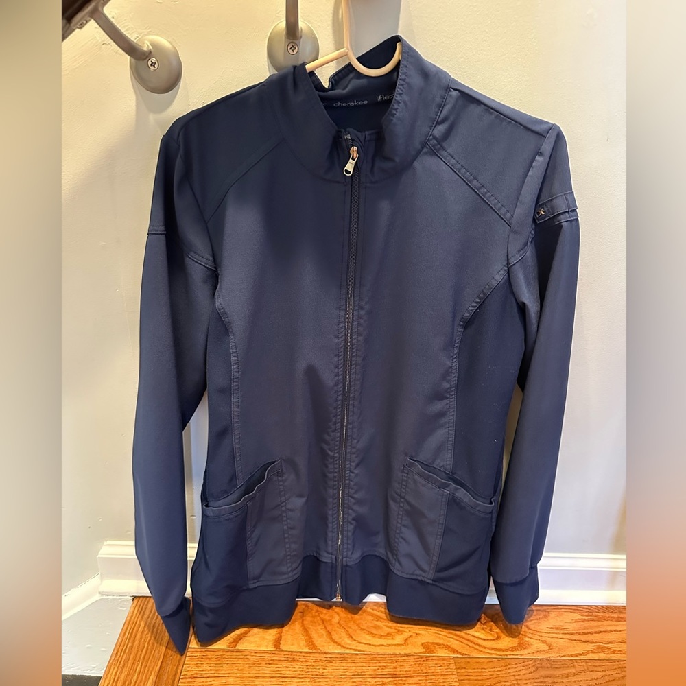 Cherokee iFlex Scrub Jacket in Navy - Size Medium